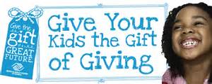 Give your child the gift of giving this holiday season!  Photo courtesy of www.volunteerweekly.org