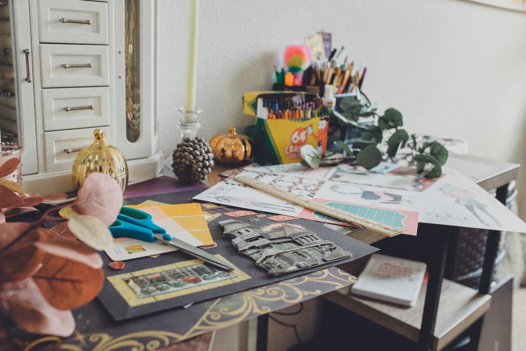 use journaling to create a holiday memory book